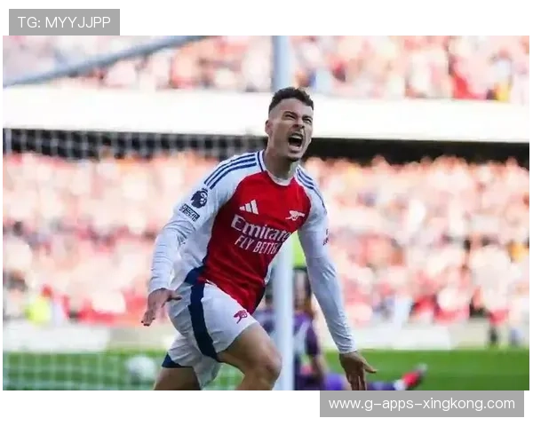 阿森纳马丁内利外脚背传中助攻队友建功