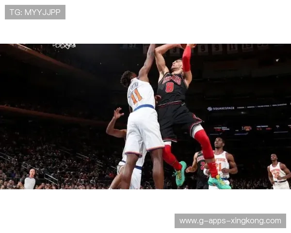 里昂替补点射绝杀，法甲观众沸腾不已