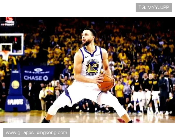 库里用跑动解决问题，金州勇士执行成功